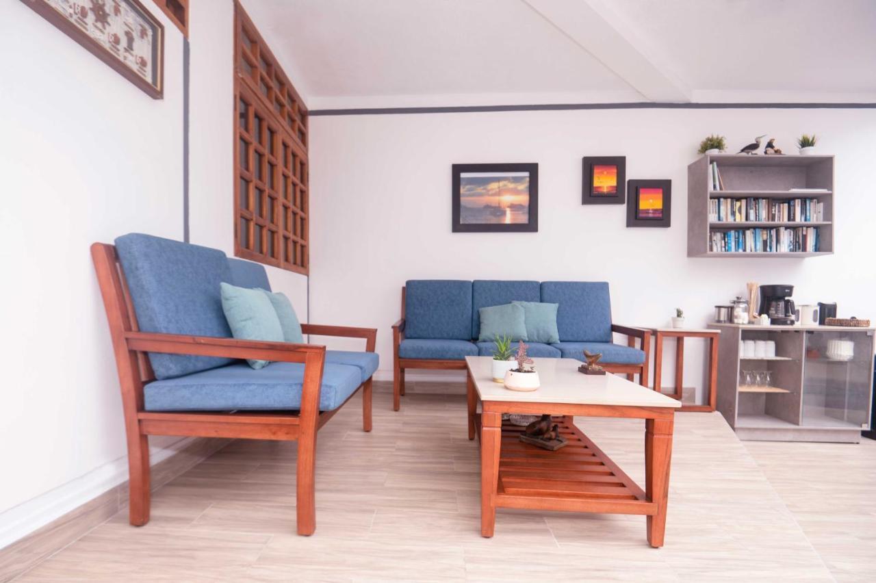 Hotel Santa Fe Puerto Ayora  Bagian luar foto