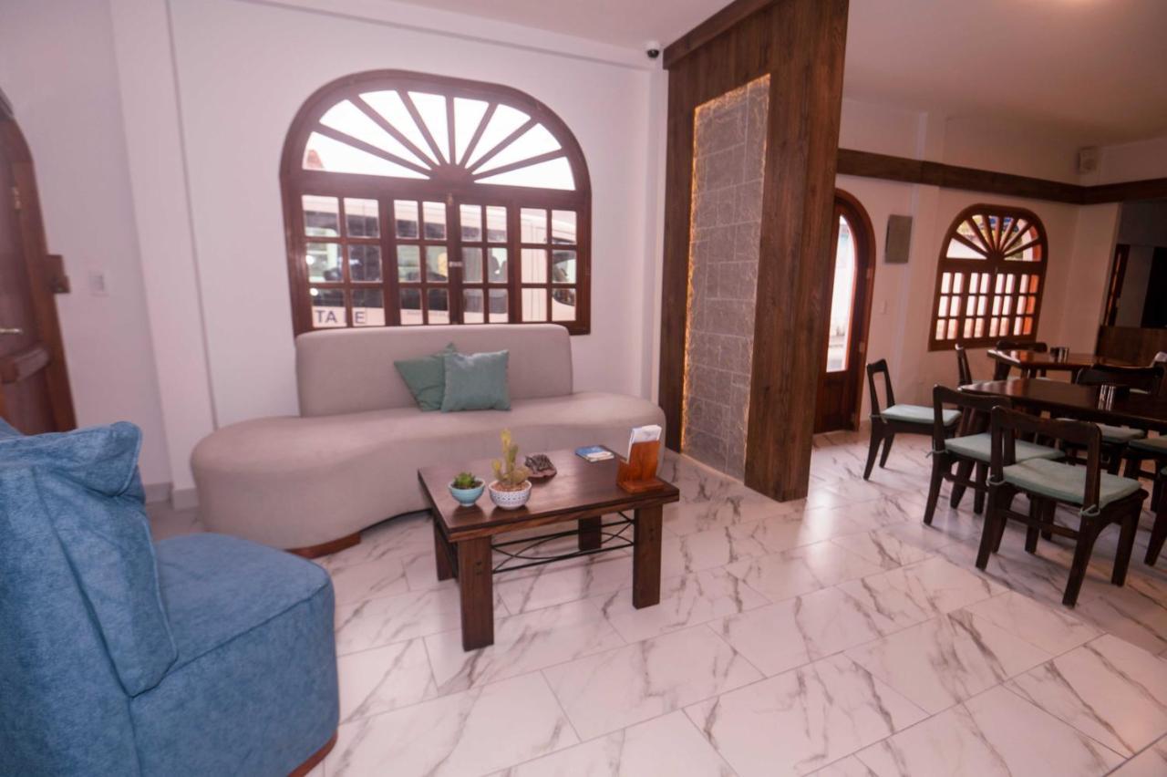 Hotel Santa Fe Puerto Ayora  Bagian luar foto
