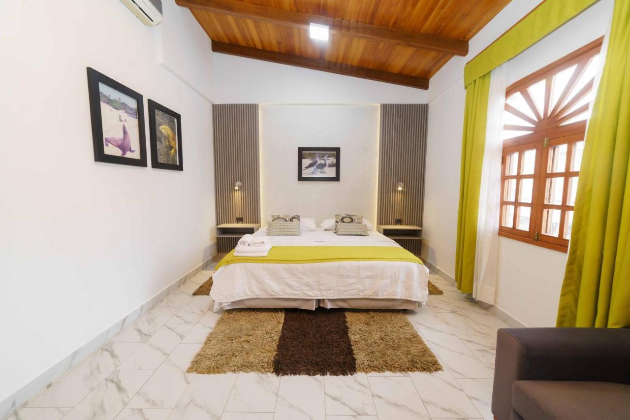 Hotel Santa Fe Puerto Ayora  Bagian luar foto