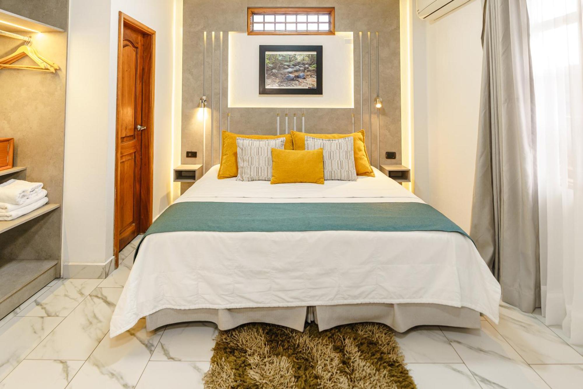 Hotel Santa Fe Puerto Ayora  Bagian luar foto