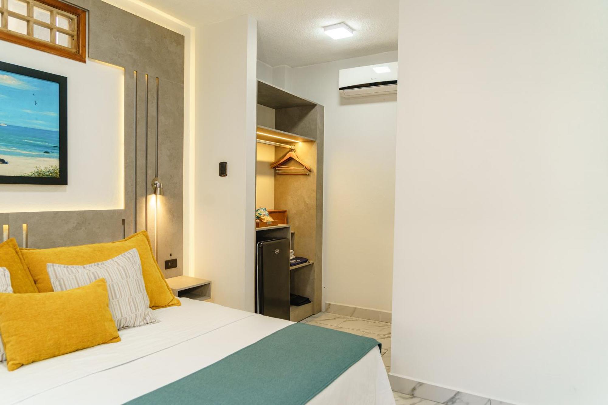 Hotel Santa Fe Puerto Ayora  Bagian luar foto